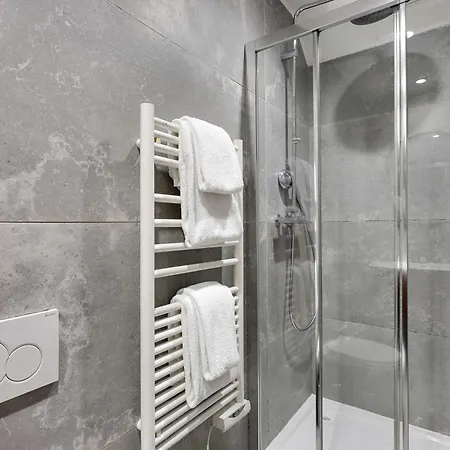 Modern And Cosy Flat- Ac- 2br-6p- Notre Dame